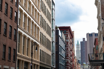 Fototapeta premium SoHo New York City Street with Beautiful Old and Modern Buildings