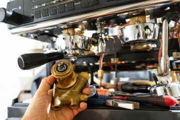 repair of the coffee machine photo. disassembled coffee machine