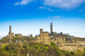 Fototapeta na wymiar View of Old town Edinburgh and Edinburgh castle in Scotland.