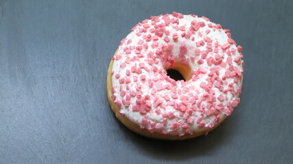 cimbella alla fragola, strawberry donut 