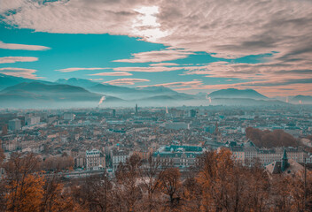 Grenoble depuis l'ancienne Faculté de Géologie - Dolomieu
