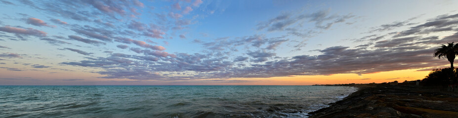 Fototapeta premium Huge panoramic veiw at sunset