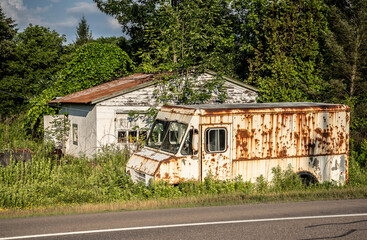 Rusted truck abandoned.