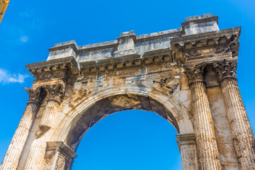 Obraz premium Triumphal Roman Arch in Pula, Croatia