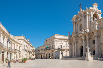 Obraz premium Piazza Duomo and of the Cathedral of Syracuse in Sicily