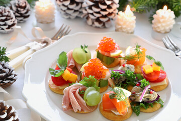Delicious assorted canapes for festive appetizer. クリスマス　カナッペ盛り合わせ