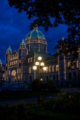 Fototapeta na wymiar Beautiful shot of the Parliament building at night in Victoria, Canada