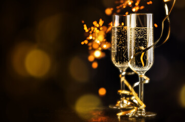 champagne glasses with sparkles © stockfotocz