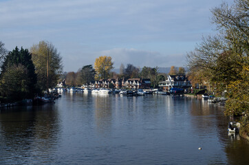 Fototapeta na wymiar River Thames at Bourne End, Buckinghamshire