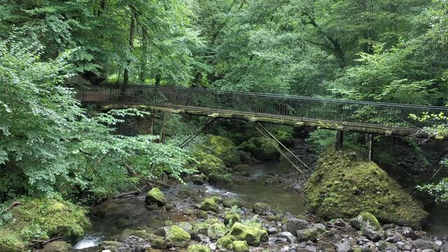 cascades et gorges en Auvergne