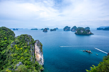 Naklejka premium view in Ko Hong island touristic tropical destination near Krabi, Thailand.Koh Hong island New landmark to see Beautiful scenery view 360 degree at