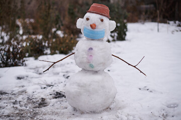 Snowman in a medical mask