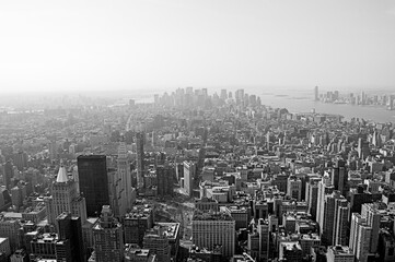 Vista de Manhattan en blanco y negro (Nueva York)