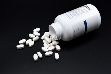 pillole pastiglie medicine dottore dottori ospedale farmacia vitamine integratori 