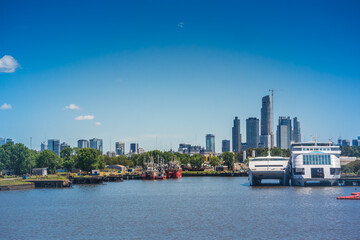 Fototapeta na wymiar Port at Buenos Aires - Argentina.
