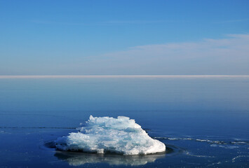 small icebergs ice buildup in Lake Ontario