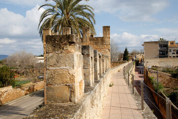 Alcúdia und seine historischen Stadtmauern. Alcúdia, Mallorca, Spanien, Europa
Alcúdia and its...