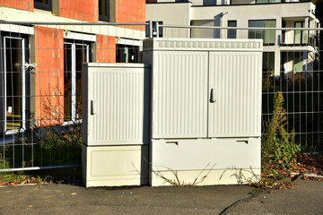 Verteilerkasten für das Interkommunale Breitbandnetz IKBIT zur Datenübermittlung in einem Neubaugebiet