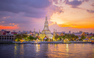 Wat Arun at sunset, A Buddhist temple in Bangkok, Thailand, Wat Arun is one of the most well known of Thailand's landmarks