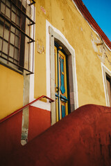 Fachada en Guanajuato  Casa Amarilla