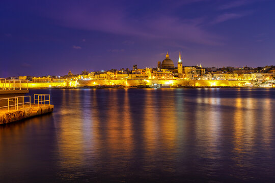 Sunset over the citadella of Valletta, capital city of Malta.