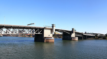Portland City of Bridges: Morrison Bridge