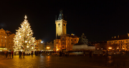 Fototapeta premium Christmas Mood on the night Old Town Square, Prague, Czech Republic