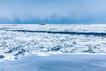 流氷観光 © arunco