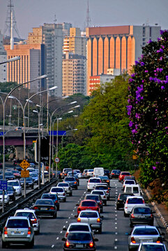 Congestionamento de transito. S&atilde;o Paulo.