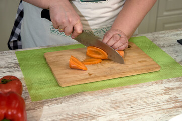 Slicing vegetables for cooking