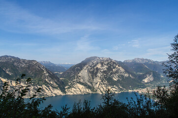 Fototapeta na wymiar Dolomity jezioro Garda 