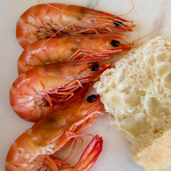 Australian king prawns and turkish bread.