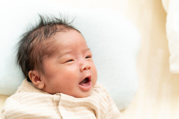 赤ちゃん　新生児