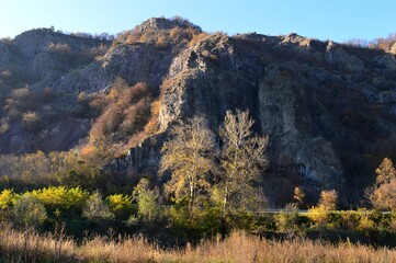 a hill in the rocks in the fall