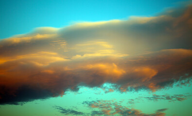 nubes  al amanecer y atardecer 