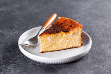 Cheesecake san sebastian close up on table