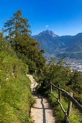 Auf dem Marlinger Waalweg &uuml;ber Meran, S&uuml;dtirol