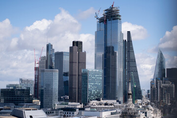 Fototapeta na wymiar Construction on the London Skyline