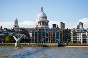 Fototapeta na wymiar st pauls cathedral and bridge London