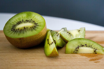 kiwi wedges and whole kiwi