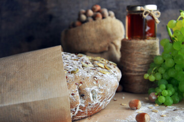 Fototapeta premium Honey bread with seeds.
