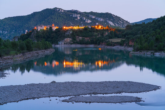 Cinca River, Lig&uuml;erre, Embalse (Reservoir) del Grado, Congosto de Entremon, Samitier village, La Fueva, Sobrarbe, Huesca, Aragon, Spain, Europe