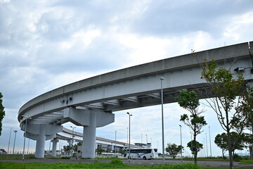 神戸ポートアイランドを走る自動運転列車「ポートライナー」