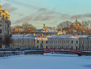 Walk on a sunny winter evening  in St. Petersburg.