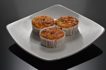 delicious pie cupcakes muffin with  raisins topping