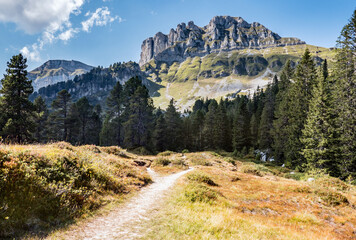 Das Bergmassiv Hohgant im Emmental, Schweizer Alpen, Wanderweg, wandern zwischen Habkern und Schangnau im Eriz, Bern, Schweiz