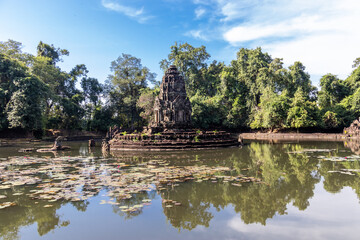 Fototapeta na wymiar Temple Neak Pean à Angkor, Cambodge