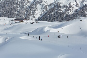Fototapeta na wymiar Skiing slope in the French Alpes, Paradiski, La Plagne