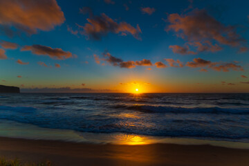 Fototapeta na wymiar Australian colorful ocean beach sunrise