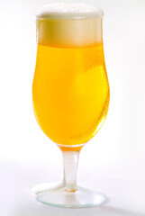 Copo de cerveja com espuma